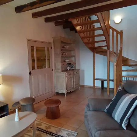 Les Merisiers Dom wakacyjny Le Pin-la-Garenne