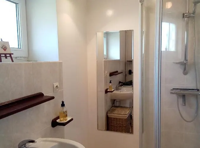 Les Merisiers * Le Pin-la-Garenne