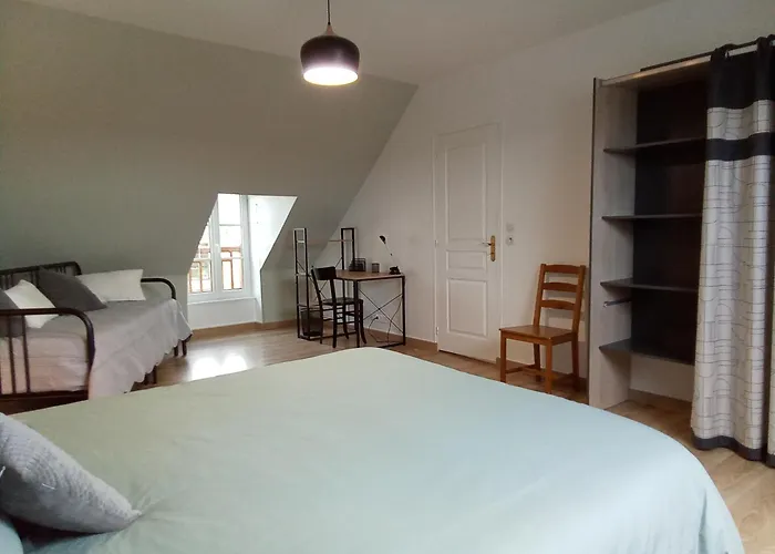 Дом отдыха Les Merisiers Le Pin-la-Garenne